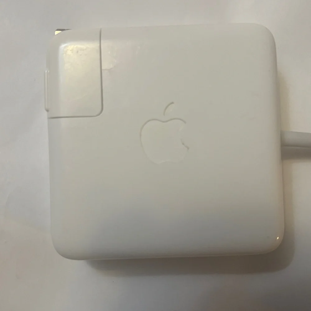 Apple White Power Adapter with Apple Logo 2014 A 1435 White Untested Electronic
